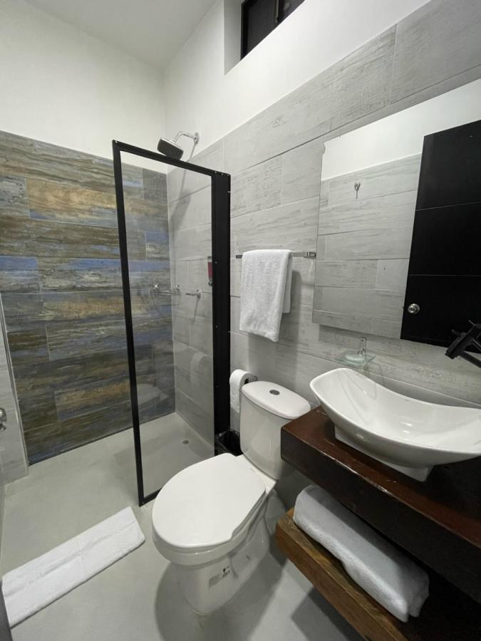 Amazonia Deluxe Calle 13 Letícia Exterior foto